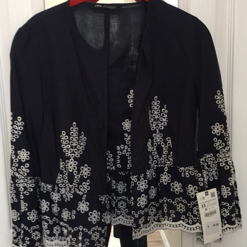 Brand new Zara!! Size XS you can wear as a cover 💯 % cotton